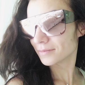 Area NYC sunglasses rose gold